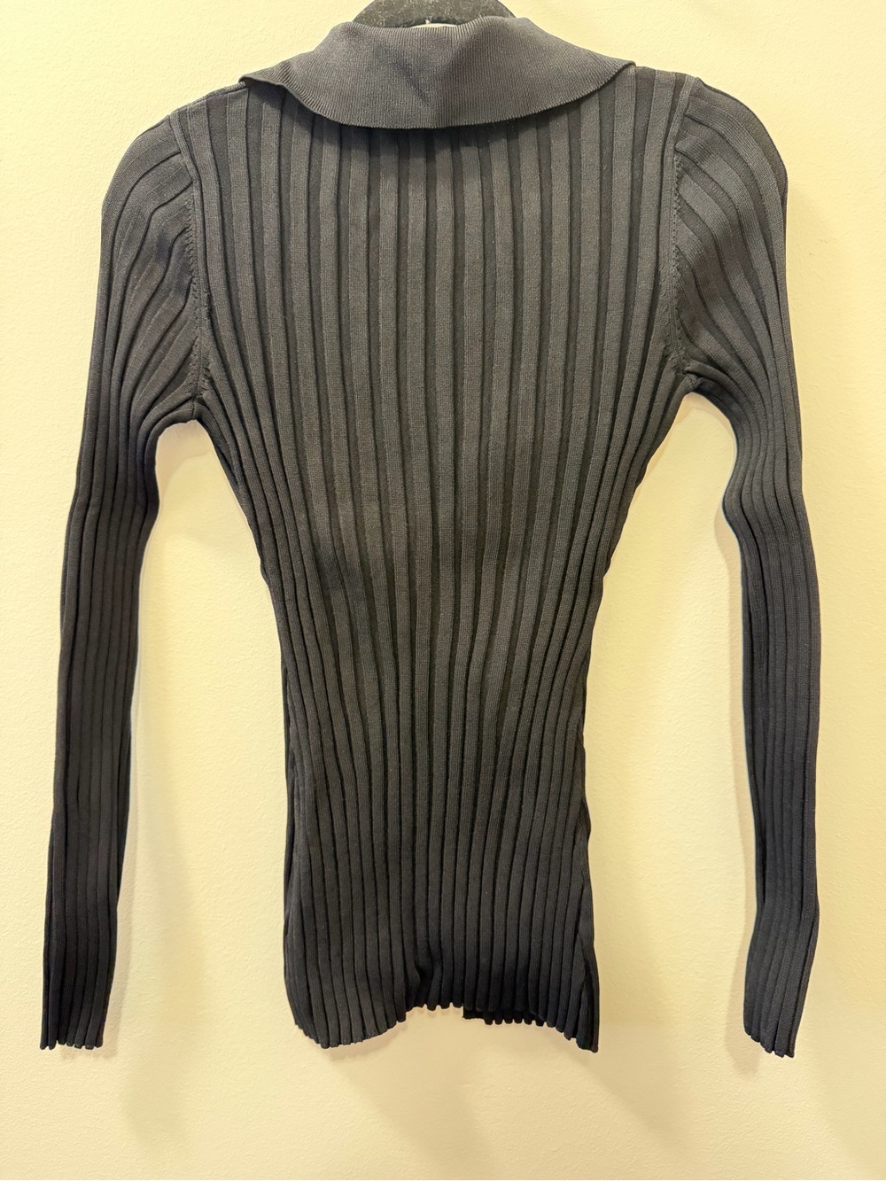 DISSH Black Ribbed Button-Up Collared Cardigan - Picture 2 of 3